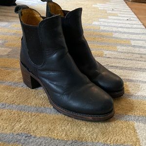 Frye Sabrina womens Size 9.5